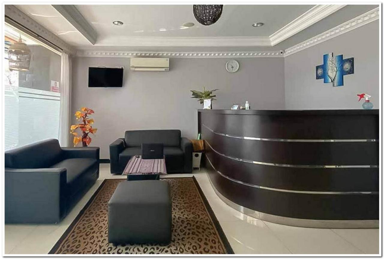 Losmen Family Syariah Bypass Juanda Mitra Reddoorz Brebek Exterior foto