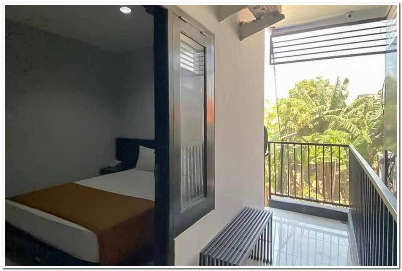 Losmen Family Syariah Bypass Juanda Mitra Reddoorz Brebek Exterior foto